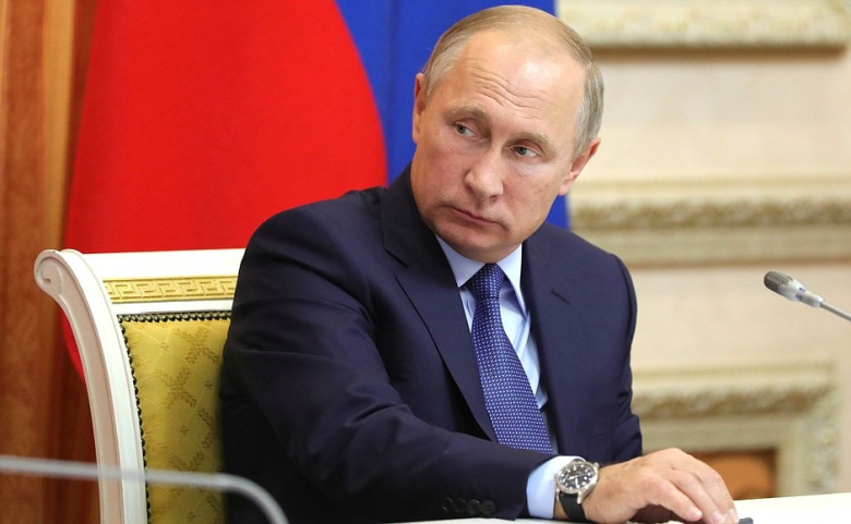 Путин помогает регионам, а работодатели уменьшают зарплаты на удаленке