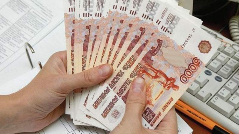 Россияне имеют 100 млрд рублей долгов перед нелегальными МФО
