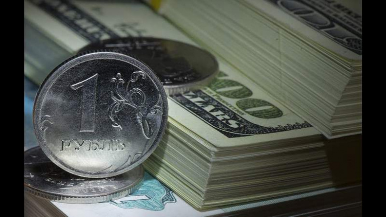 Альфа-банк дал мрачный прогноз по рублю