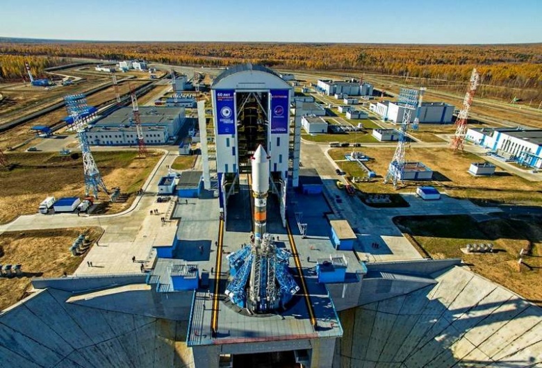 «Роскосмос» будет строить лифт на Луну