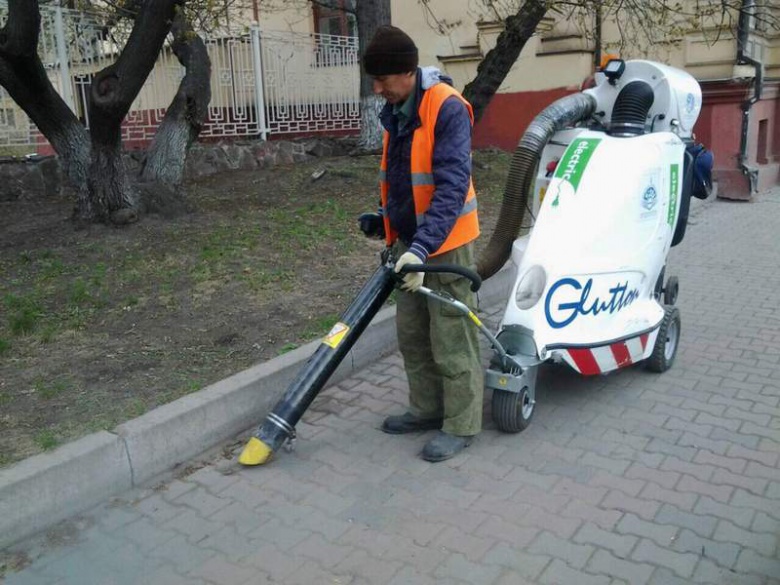 Робот-дворник из Красноярска способен заменить 10 дворников